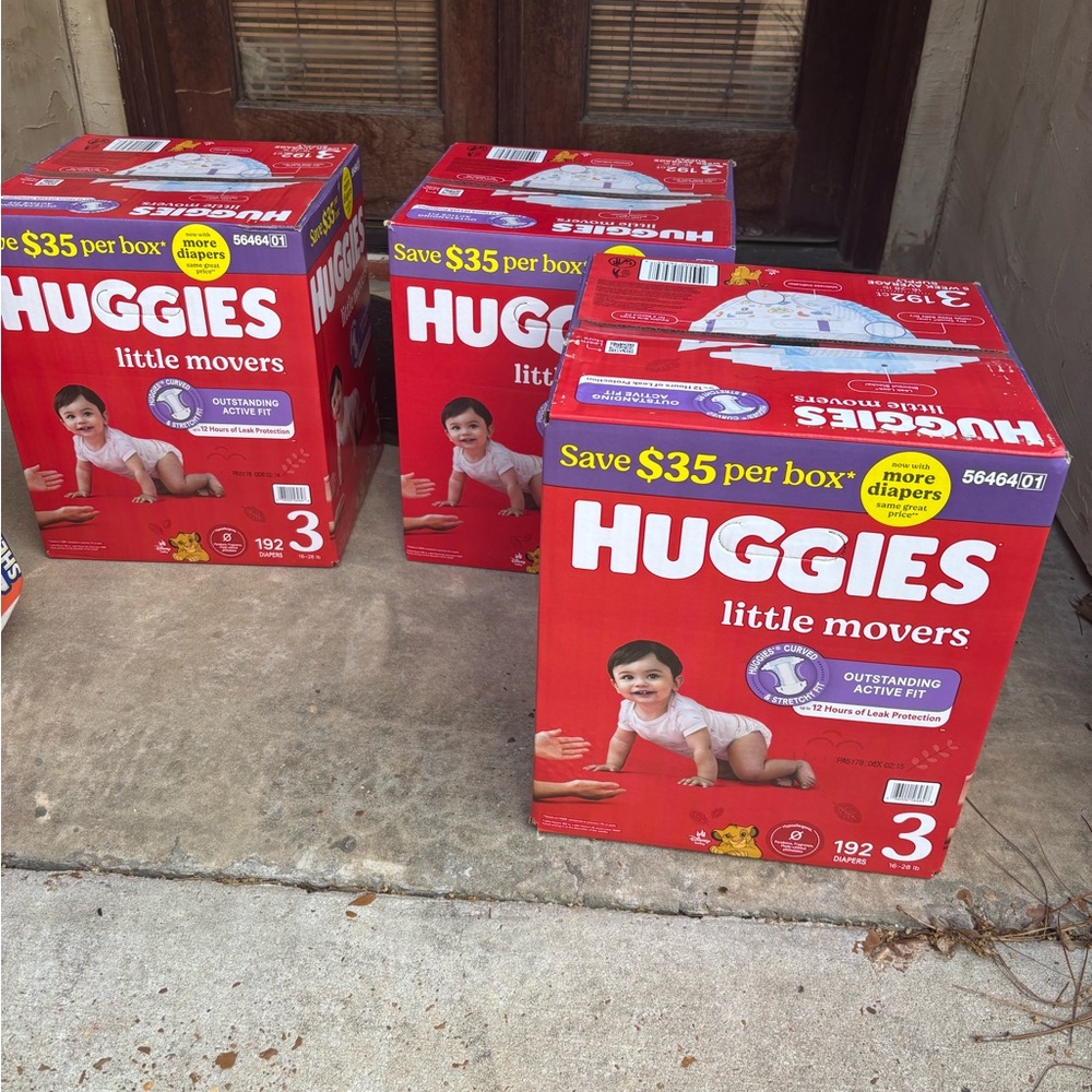 Huggies Little Movers Diapers - Vibrant Red